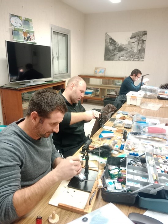 Concours de montage en interne du club mouche de Rodez